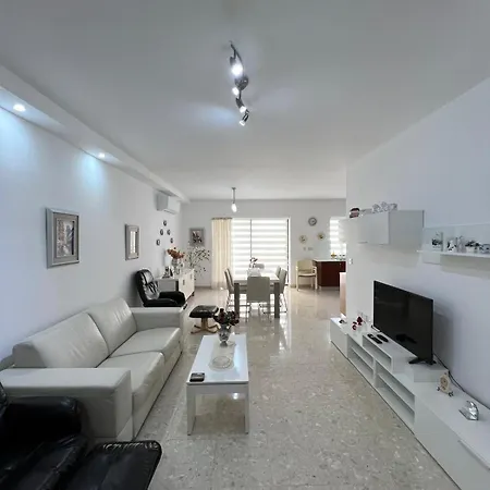 Apartament Seaview 2 Bedroom In Qui-si-sana, *