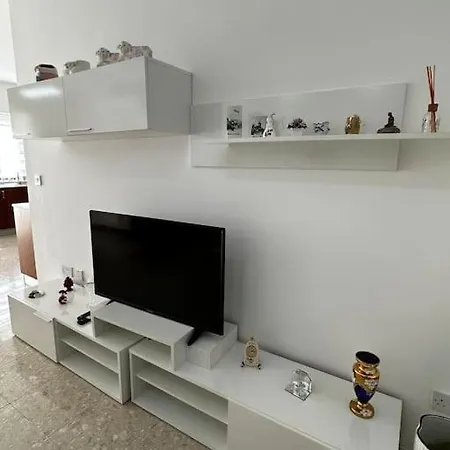 Seaview 2 Bedroom In Qui-si-sana, Apartament *